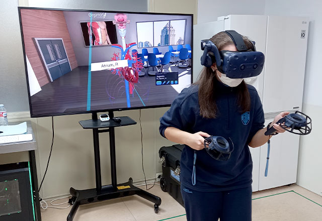 Talleres educativos en colegios e institutos con realidad virtual, innovación en la formación